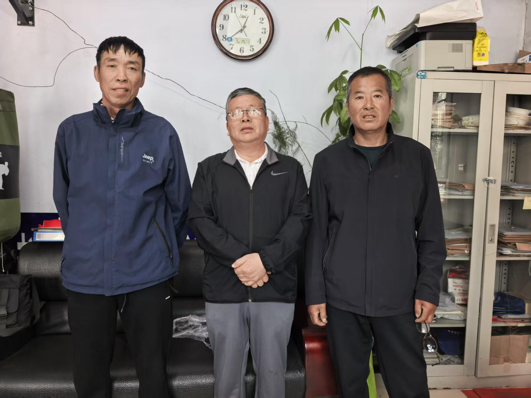 泣血控诉: 黑河王铁兴疯狂吞噬湿地,肆意纵火烧财, 公权力“躺平”竟让百姓求告无门(图1) 泣血控诉: 黑河王铁兴疯狂吞噬湿地,肆意纵火烧财, 公权力“躺平”竟让百姓求告无门(图1)