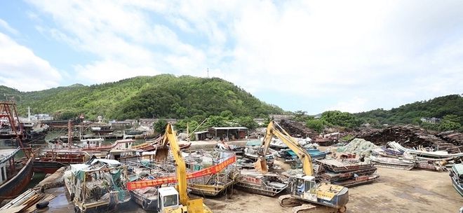 让渔民"交回已被你拆掉的船"才肯赔 (图2) 让渔民"交回已被你拆掉的船"才肯赔 (图2)